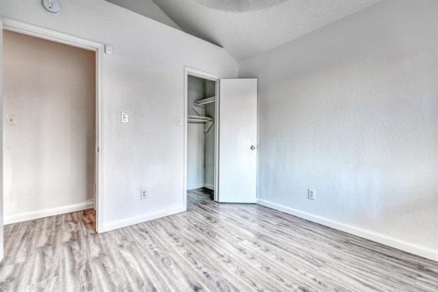 Building Photo - 807 Wind Brooke Dr