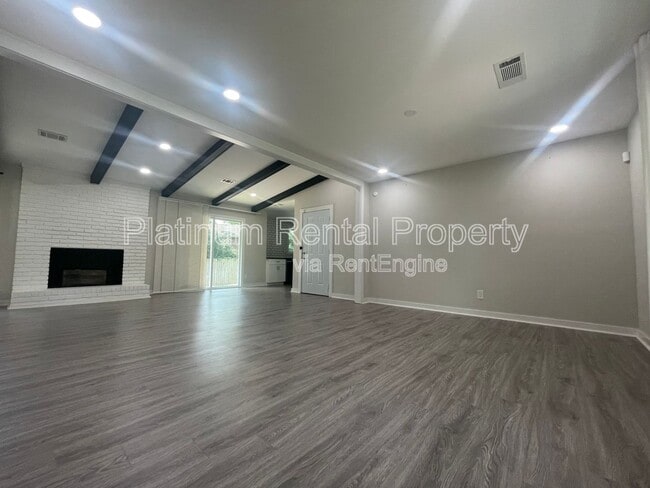 Building Photo - 2216 Shancey Ln