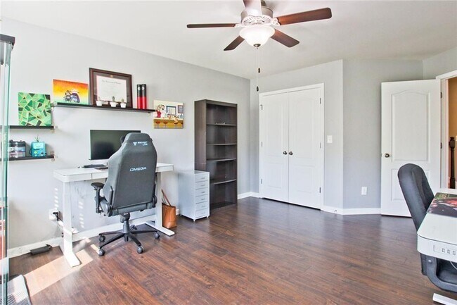 Building Photo - 112 Davina Dr