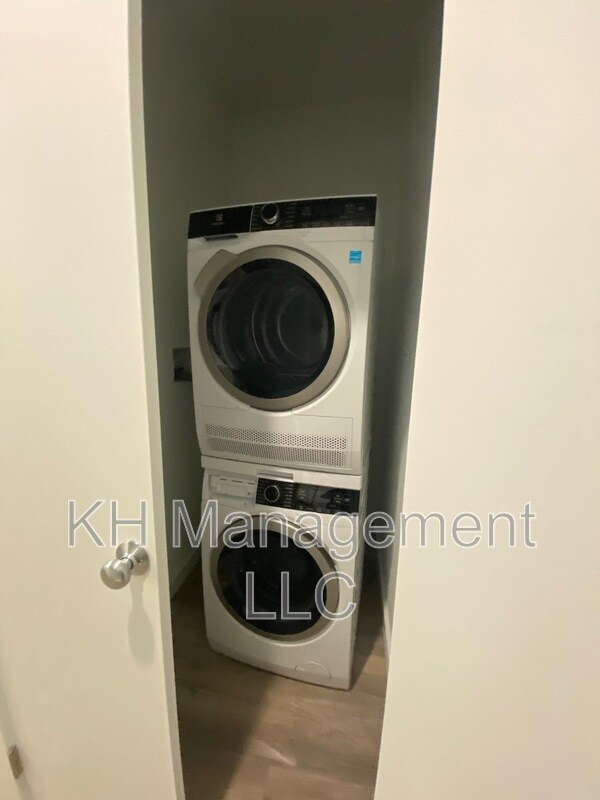 Building Photo - 4329 Otter St