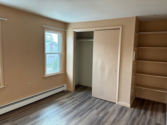 Building Photo - Available NOW! 3 Bed 1 Bath in Newville, PA!