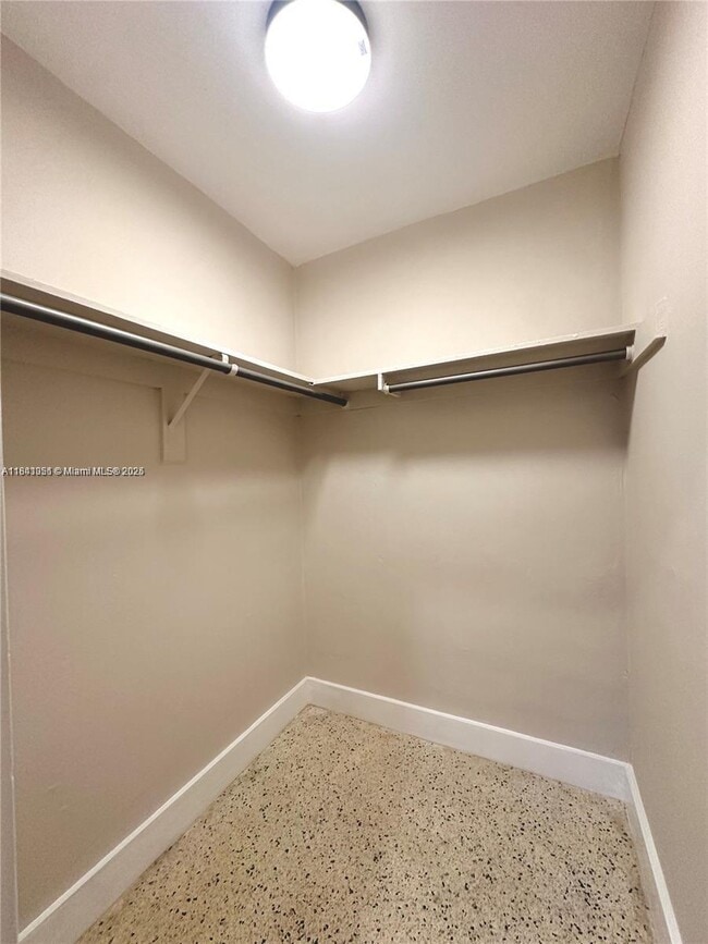 Building Photo - 10302 NW 35th Ct