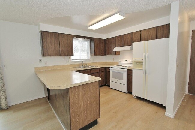 Building Photo - Single-Level Home on Corner Lot