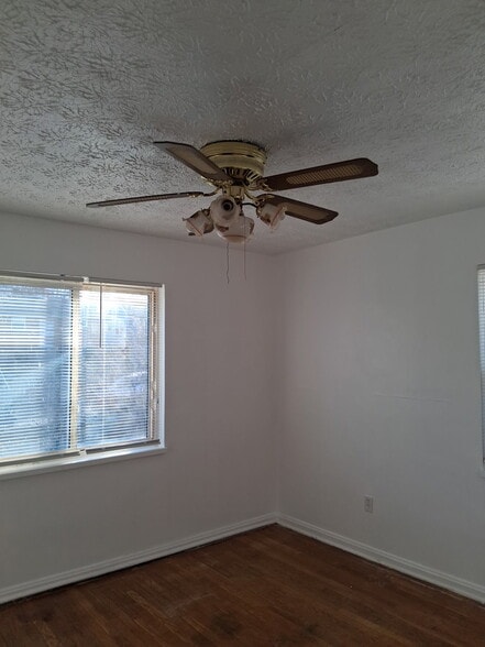 Building Photo - 1063 Pritz Ave