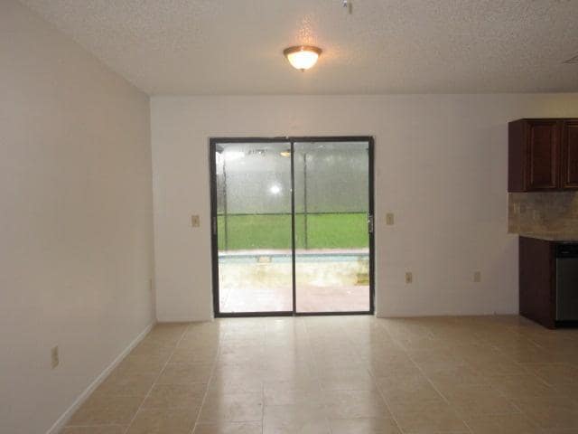 Building Photo - 11348 Linden Dr