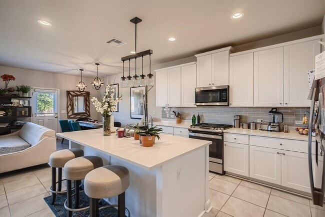 Building Photo - 11804 Saddle Rock Dr