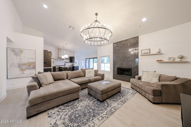 Building Photo - 8156 E Questa Rd