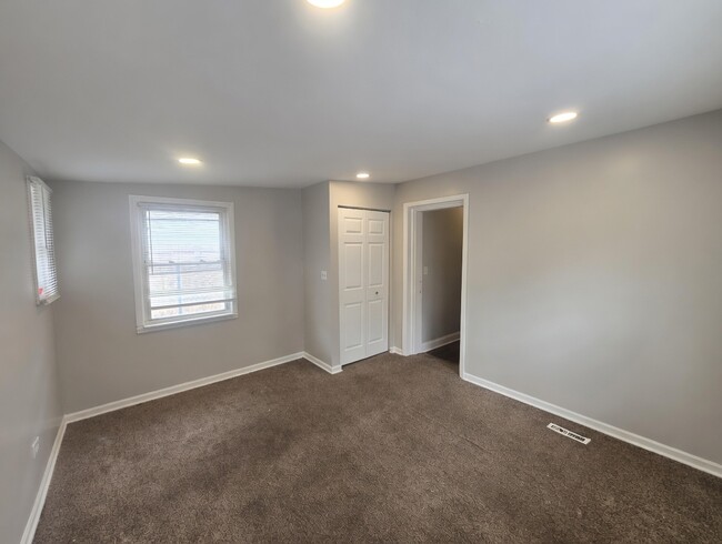 Building Photo - 8622 S Jeffery Blvd