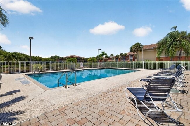 Building Photo - 6361 Aragon Way