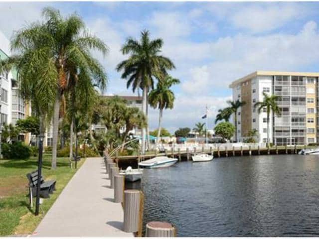 Building Photo - 3040 NE 16th Ave