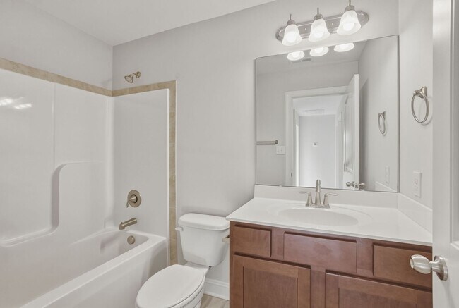 Building Photo - 5 bedroom waterfront property