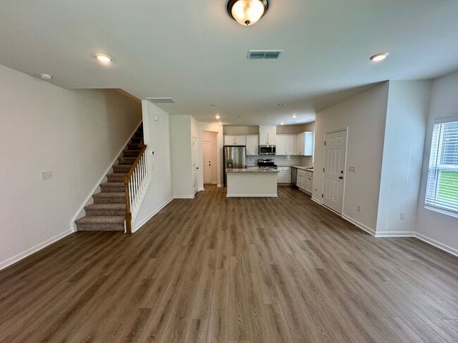 Building Photo - Beautiful New 3BR/2.5BA Townhouse
