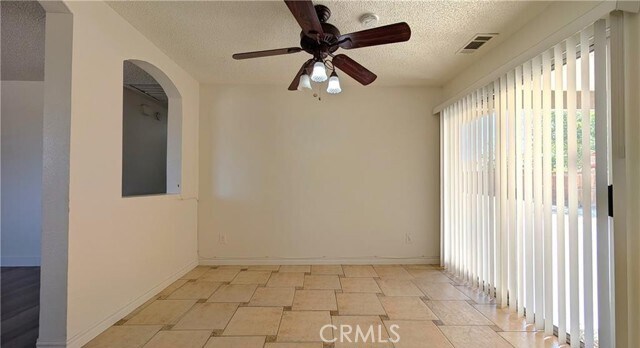 Building Photo - 10707 White Ave