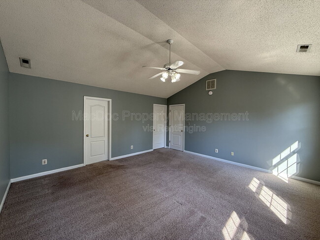Building Photo - 10500 Westfield Ln