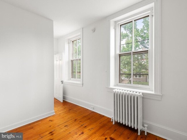 Building Photo - 318 N Matlack St