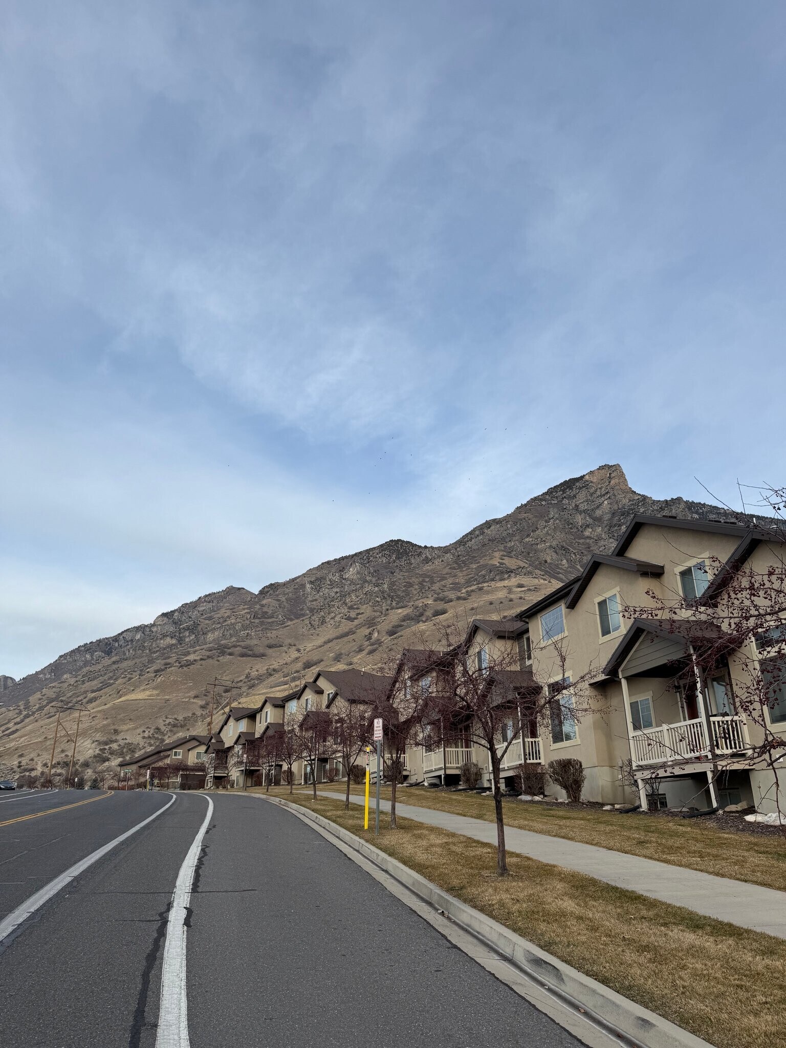 Building Photo - 822 S Aspen Wy