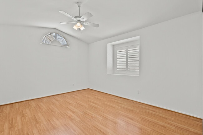 Building Photo - 7231 Spring Ct