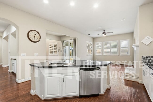 Building Photo - 3550 Coyote Rd