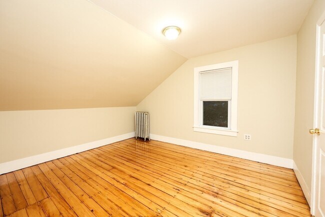 Building Photo - 30 Sheppard Ave