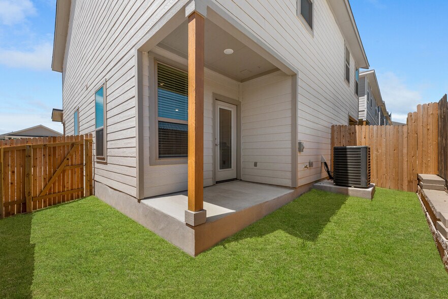 Building Photo - 7536 Briarwood Pass