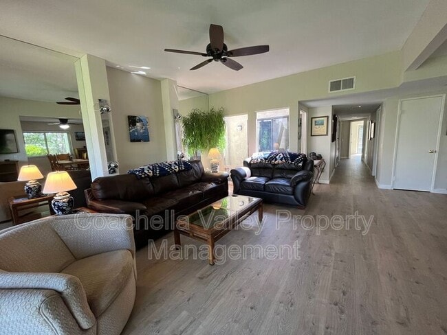 Building Photo - 643 N Vía Acapulco