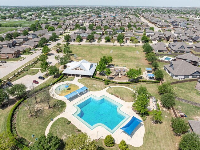 Building Photo - "Spacious 5-bedroom Corner Lot Home with Dual Living Areas, Office & Resort-Style Community Ameni...