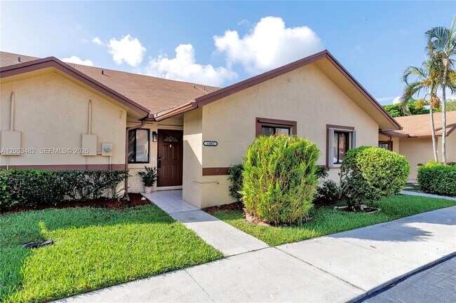 Building Photo - 11061 NW 38th Pl