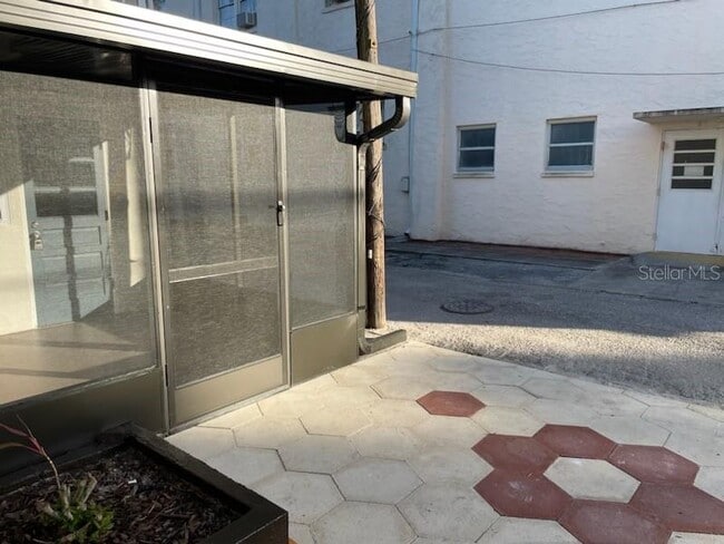 Building Photo - 2624 12th St N