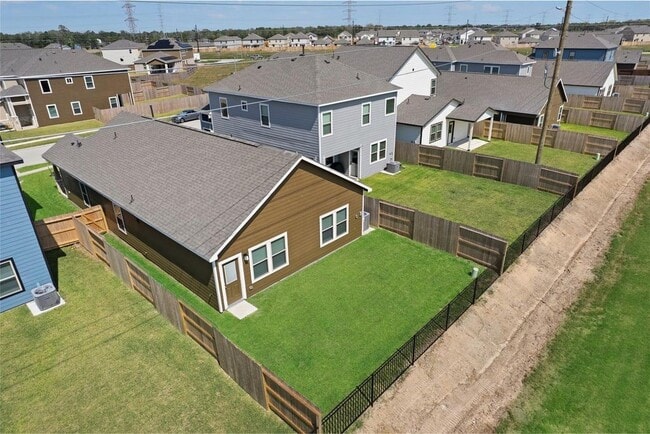 Building Photo - 1122 Elsinore Dr