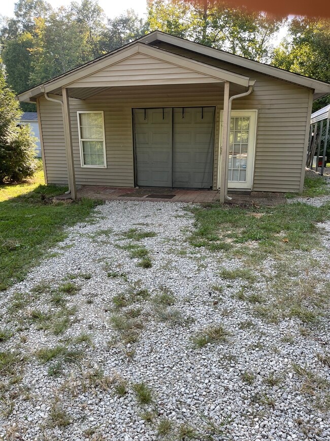 Building Photo - 24617 Crowe Rd
