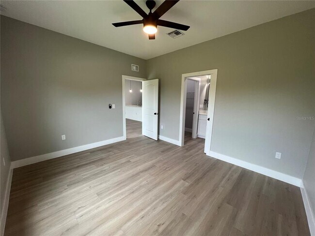 Building Photo - 12128 Henley Ave