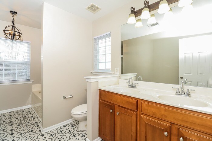Building Photo - 2436 Sonoma Valley Dr