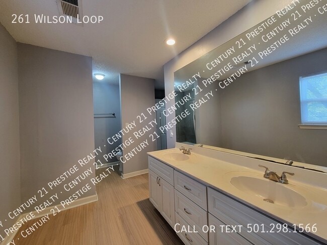 Building Photo - 261 Wilson Loop