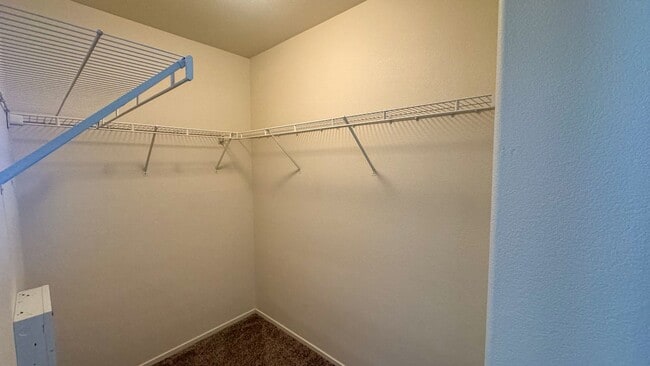 Building Photo - 3 bed, 2.5 bath, 1,746 sq ft home in southwest Las Vegas