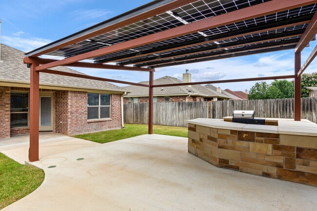 Building Photo - 1617 Shadow Canyon Dr