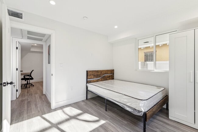 Building Photo - 1377 W 36th Pl
