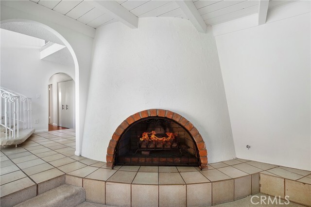 Building Photo - 1731 La Loma Dr