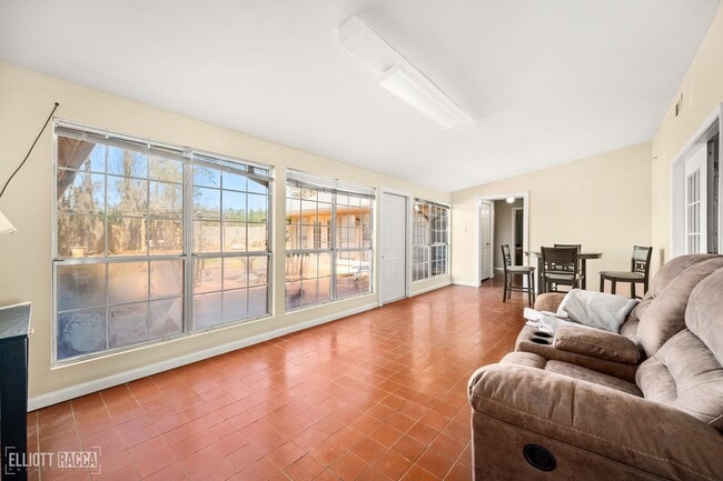 Building Photo - 139 Nantachie Dam