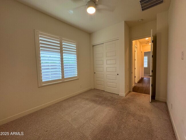 Building Photo - 4511 E Walter Way
