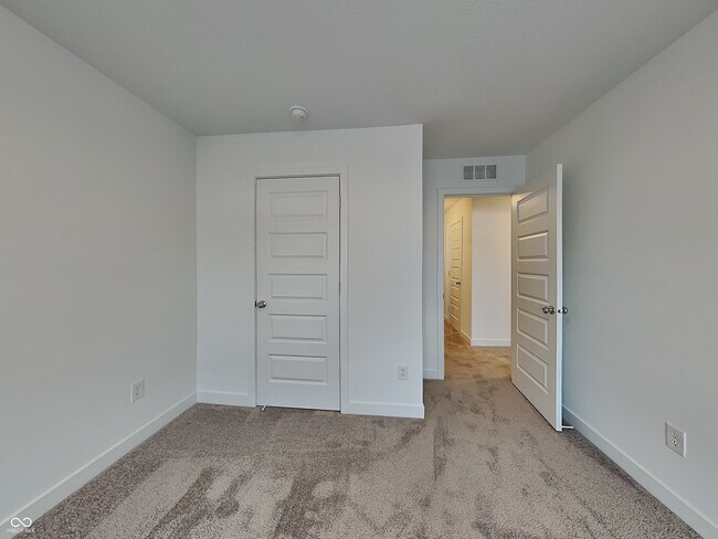 Building Photo - 11827 Moorfield Ln