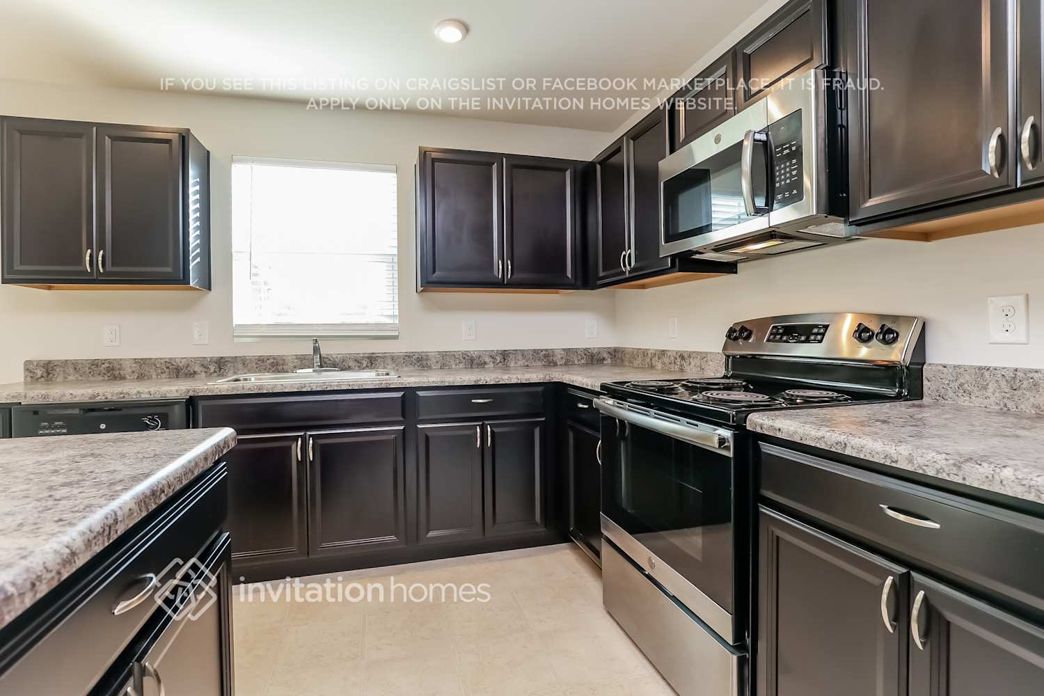 Building Photo - 2408 Solomon Ln