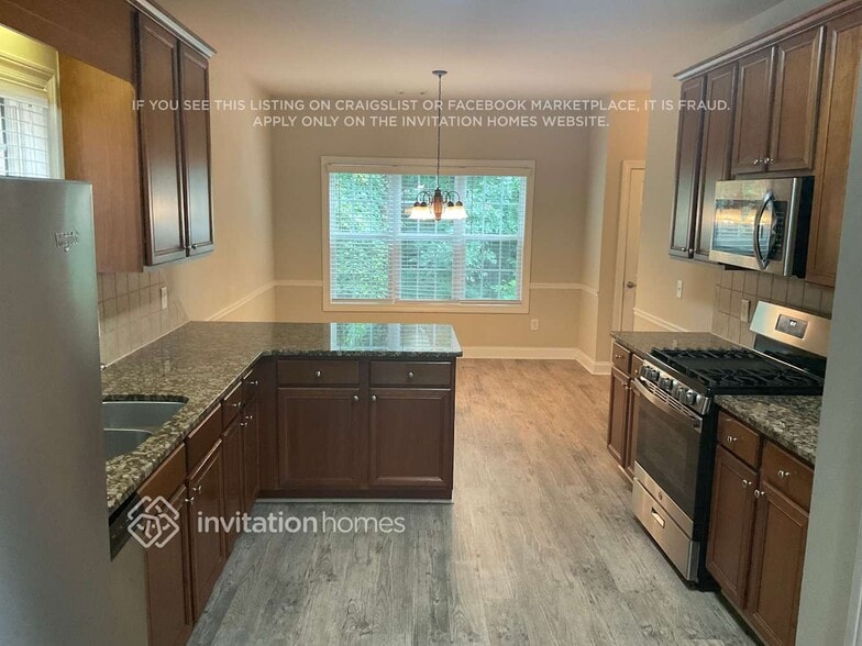 Building Photo - 808 Pine Cove Dr SW