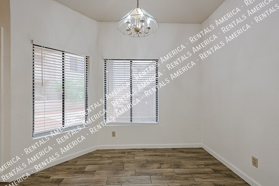 Building Photo - 11666 N 28th Dr