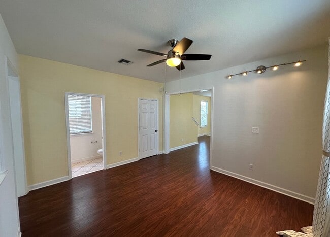 Building Photo - 3687 Longfellow Rd