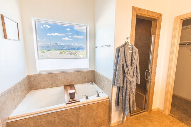 Building Photo - 1932 Sonoma Ranch Blvd