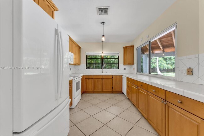 Building Photo - 6275 SW 123rd Terrace
