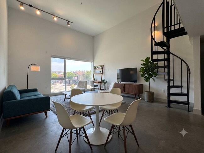 Interior Photo - Eitol Towers