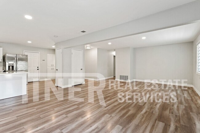Building Photo - 2771 Wissemann Dr