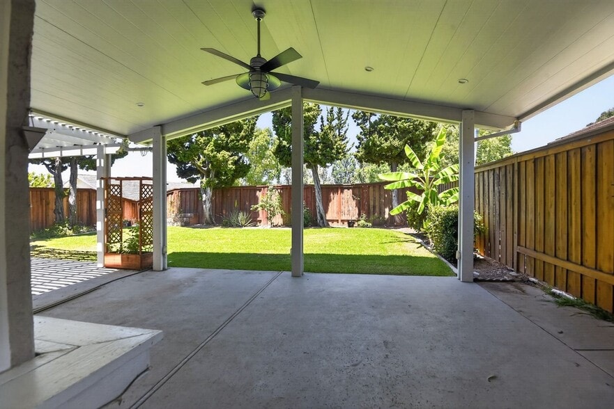 Building Photo - 2173 Arbor Cir