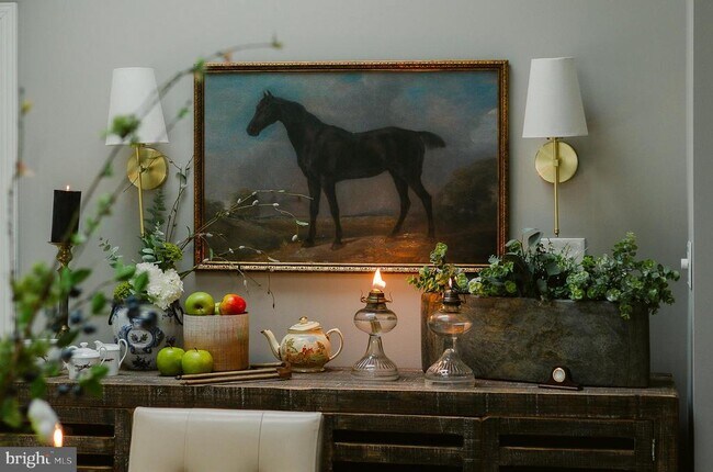 Building Photo - 15841 York Rd